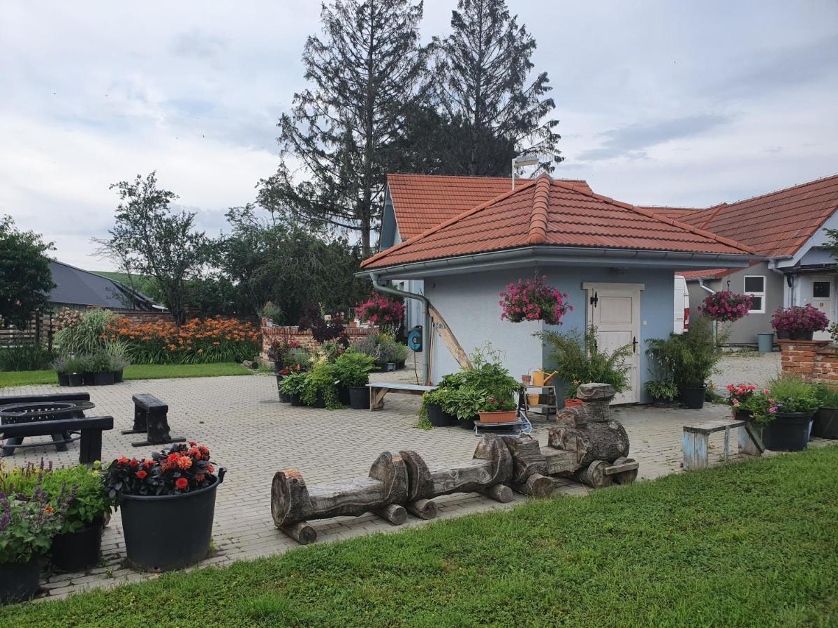 U Durkovych Konuk evi Zabokreky Nad Nitrou Dış mekan fotoğraf